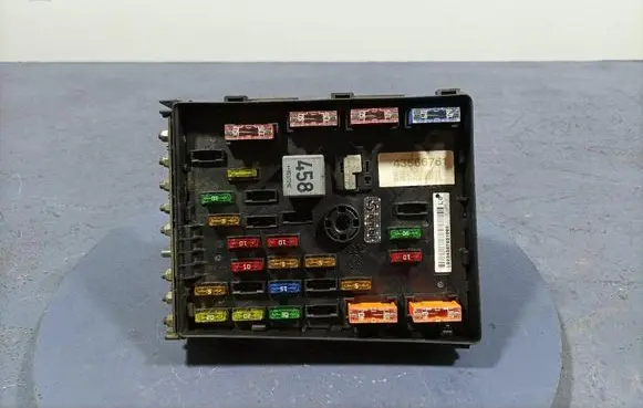 Volkswagen PASSAT B5.5 Fuse box set 3C0971249