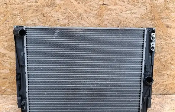 BMW 1 E81 E87 Radiator set 9169772 758164201 2678808