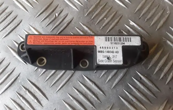Ford Focus Airbag deployment crash/impact sensor 98BG14B342AD 5WK4217