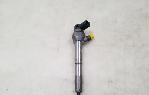 Skoda Kodiaq Fuel injector 04L130277AE