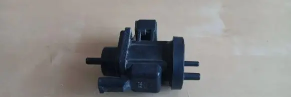 Mercedes-Benz C W203 Turbo solenoid valve 0005450527