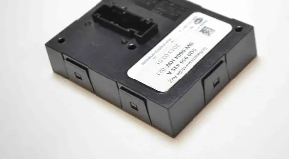 Audi A3 S3 8V Other devices 5Q0959435A