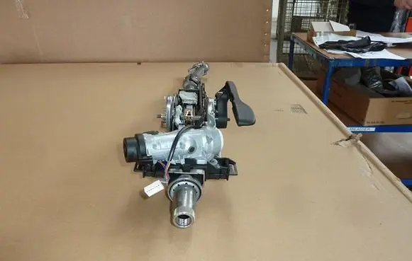 Volkswagen Golf VI Steering wheel axle 5Q1419502ACT