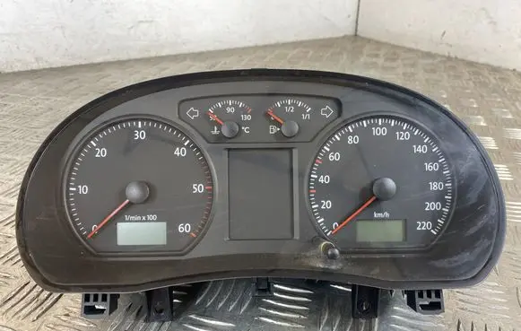 Speedometer (instrument cluster)
