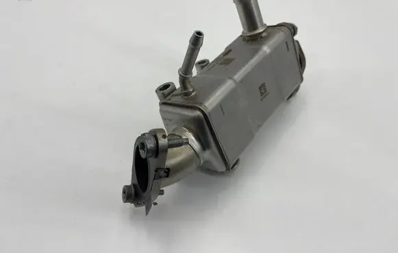 Ford Kuga III EGR valve cooler LX6E9F464AC GHYFC 221620452