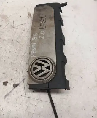 Volkswagen PASSAT B6 Engine cover (trim) 06F129208C