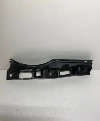 Volkswagen PASSAT B6 Front bumper mounting bracket 3C0807890