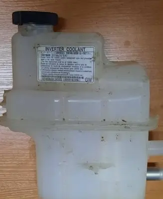 Lexus ES 300h Coolant expansion tank/reservoir
