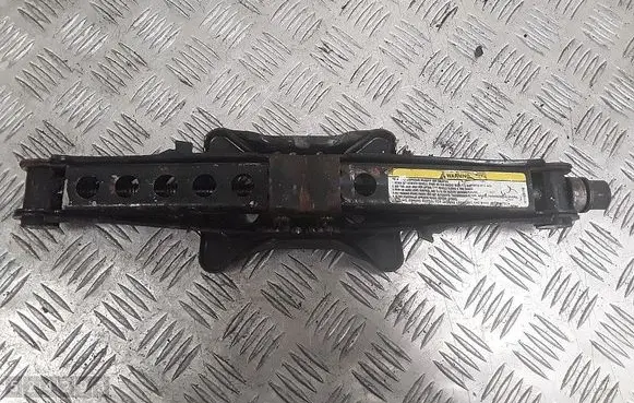 Chrysler 300 - 300C Tool set 52110391AB