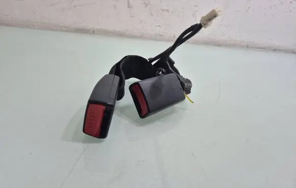 KIA Rio Middle seatbelt buckle (rear) 