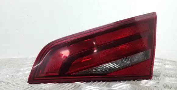 Audi A3 S3 8V Tailgate rear/tail lights 8V4945094