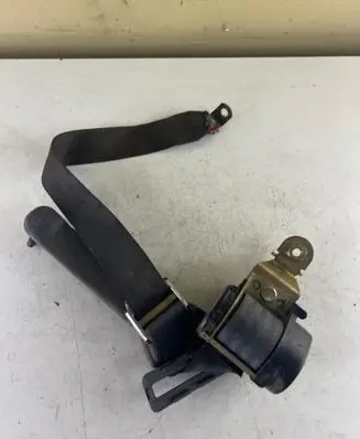 Jeep Cherokee XJ Rear seatbelt 82300A