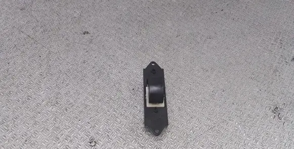 Mitsubishi Lancer VIII Electric window control switch MR587944