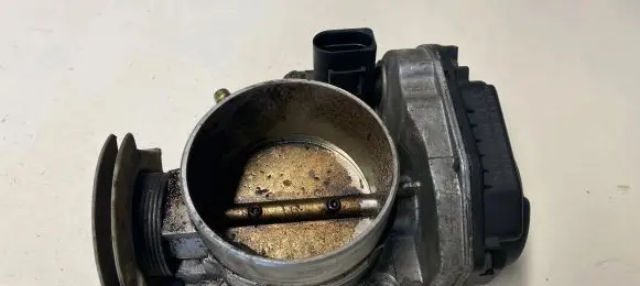 Audi A6 S6 C5 4B Throttle valve 078133053AM 408237221007