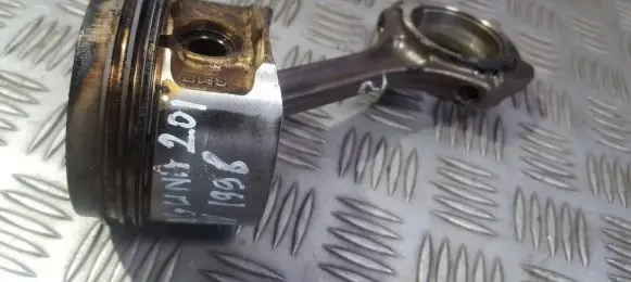 Renault Laguna I Piston with connecting rod