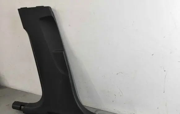 Audi Q2 - (D) pillar trim (bottom) 81a867239a