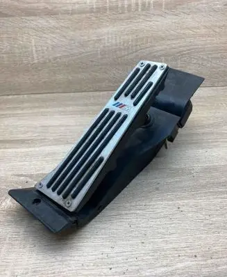 BMW 5 E60 E61 Accelerator throttle pedal 6766930 25916010