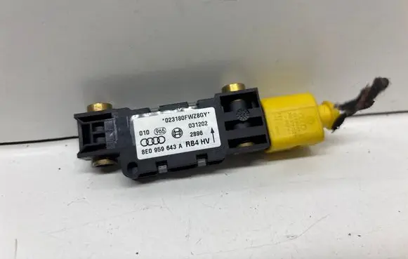 Audi A6 S6 C5 4B Airbag deployment crash/impact sensor 8E0959643A