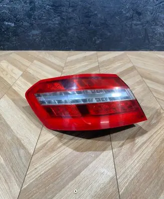 Mercedes-Benz E W212 Rear/tail lights A2129060558 775517 483025