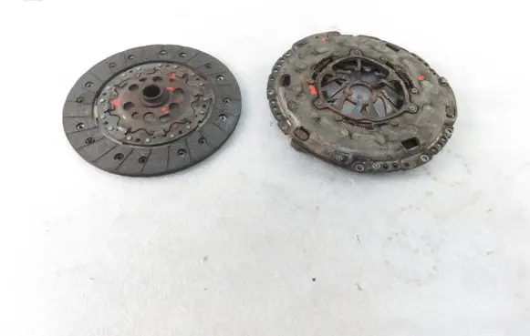 Volkswagen Golf V Clutch set kit 323064110