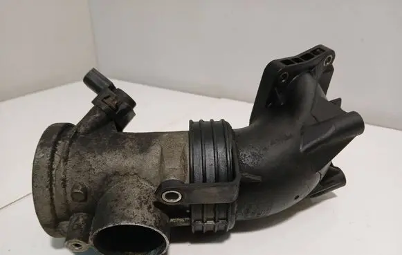 Mercedes-Benz C W204 Intercooler hose/pipe A6460980021