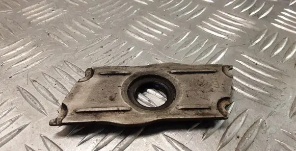 Audi A6 S6 C6 4F Fuel Injector clamp holder 059103113E