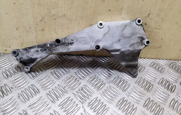 Seat Exeo (3R) EGR valve cooler bracket 03L131159