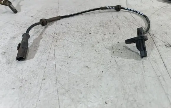 Dacia Sandero ABS rear brake sensor 8200752605