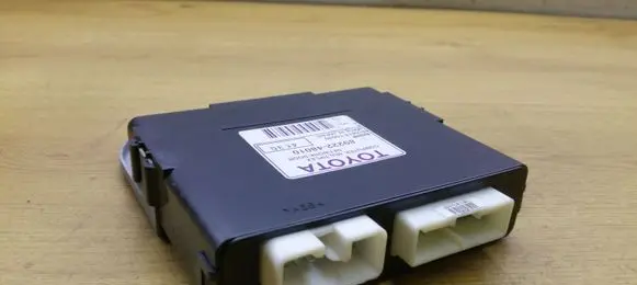 Lexus RX 300 Door control unit/module 8922248010
