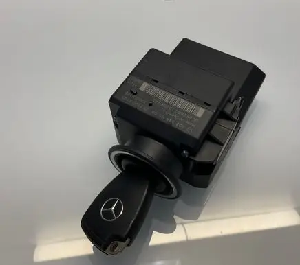 Mercedes-Benz C W203 Ignition lock 2035450508 33002106 0005266110206145