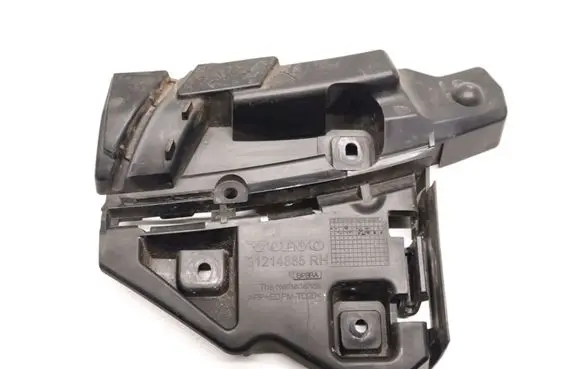 Volvo C30 Fender mounting bracket 31214885