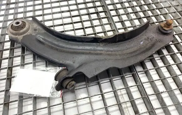 Renault Clio IV Front control arm 545050399R