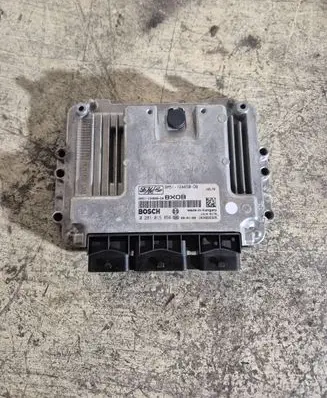 Ford Focus Engine control unit/module 9M5112A650DB 0281015856