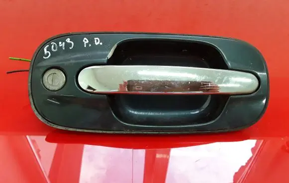 Hyundai Trajet Front door exterior handle 826603A01