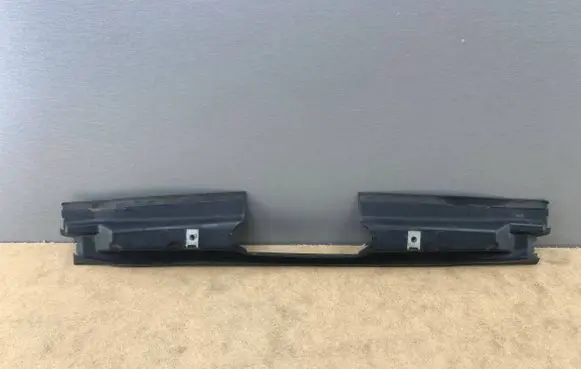 BMW 5 E60 E61 Radiator trim 7050650 51717050650 51717899220