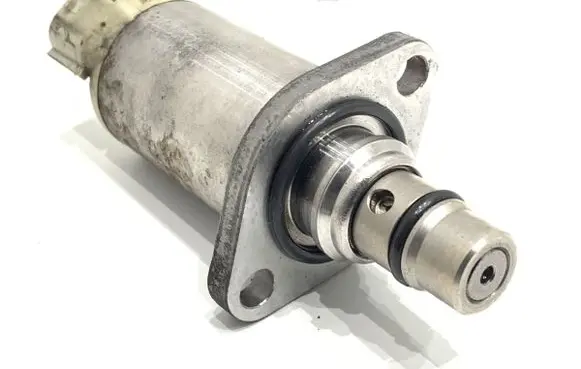 Toyota Avensis T250 Fuel pressure regulator 