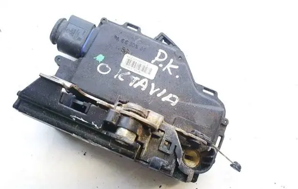 Audi A6 S6 C5 4B Front door lock 3d1837015