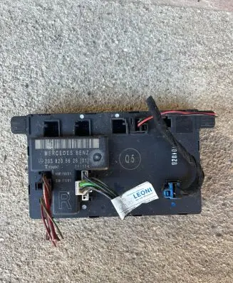 Mercedes-Benz C W203 Door control unit/module 2038205626