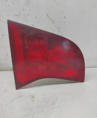 Tailgate rear/tail lights
