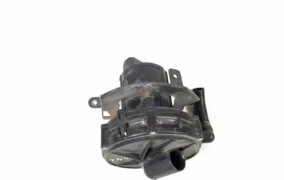 BMW X5 E53 Secondary air pump 1437910