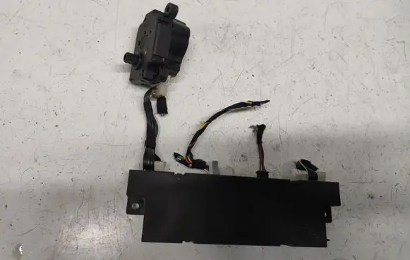 Mercedes-Benz S W220 Climate control unit 2208300085 38236UA23