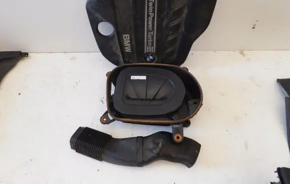 BMW X3 F25 Engine cover (trim) 7811024