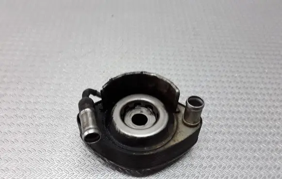 Mazda Premacy Oil filter mounting bracket