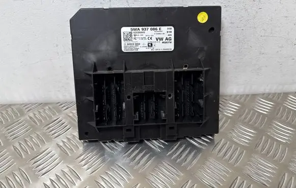 Volkswagen Golf VIII Comfort/convenience module 5WA937086E F005V03156