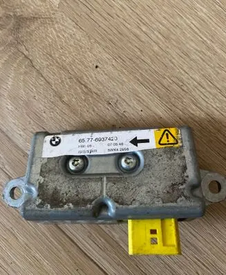 BMW 7 E65 E66 Airbag deployment crash/impact sensor 6937420