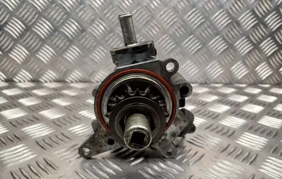 Nissan Navara D40 Vacuum pump 146505X00D