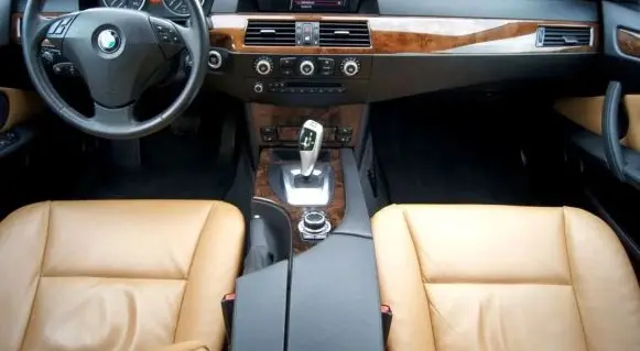 BMW 5 E60 E61 Dashboard