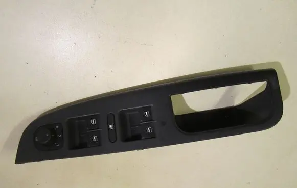 Volkswagen Golf V Electric window control switch 1K4868049C