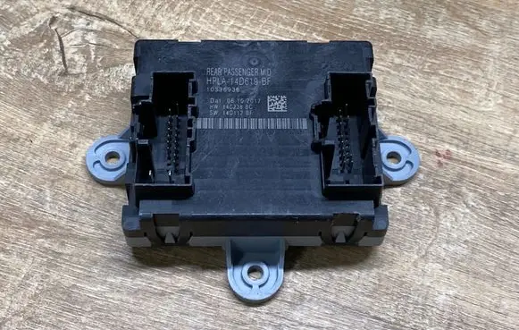 Jaguar F-Pace Door control unit/module HPLA14D619BF 10336936