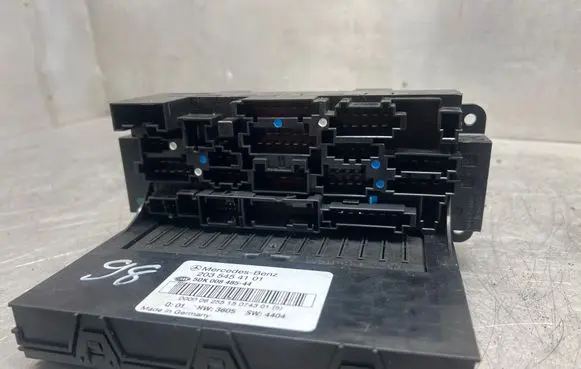Mercedes-Benz C W203 Fuse module 2035454101 5DK00848544
